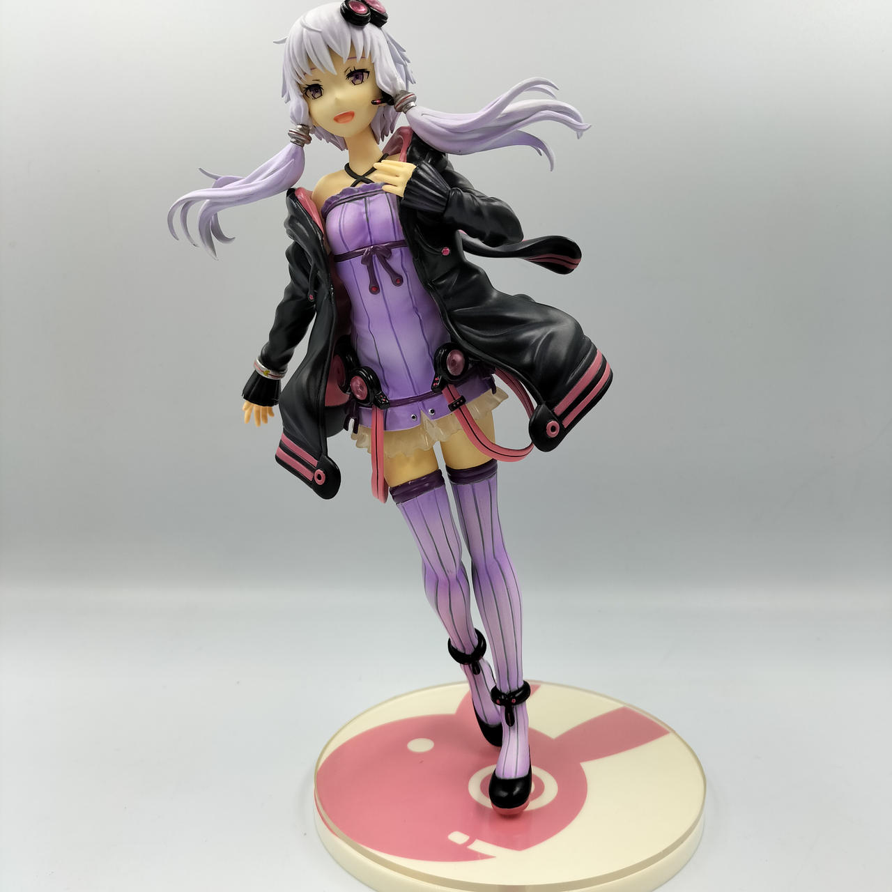 右重心に傾いてます