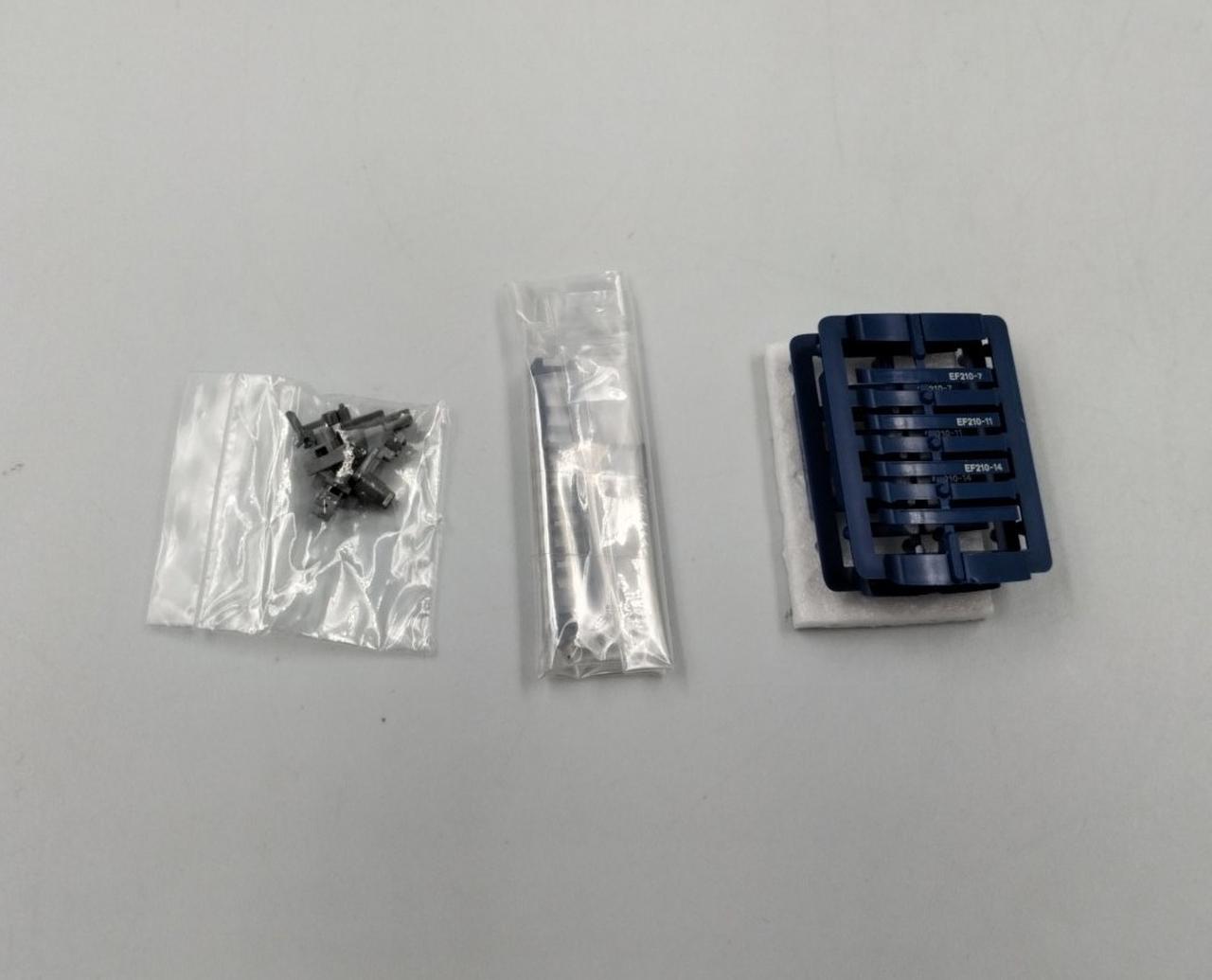 パーツ揃ってます