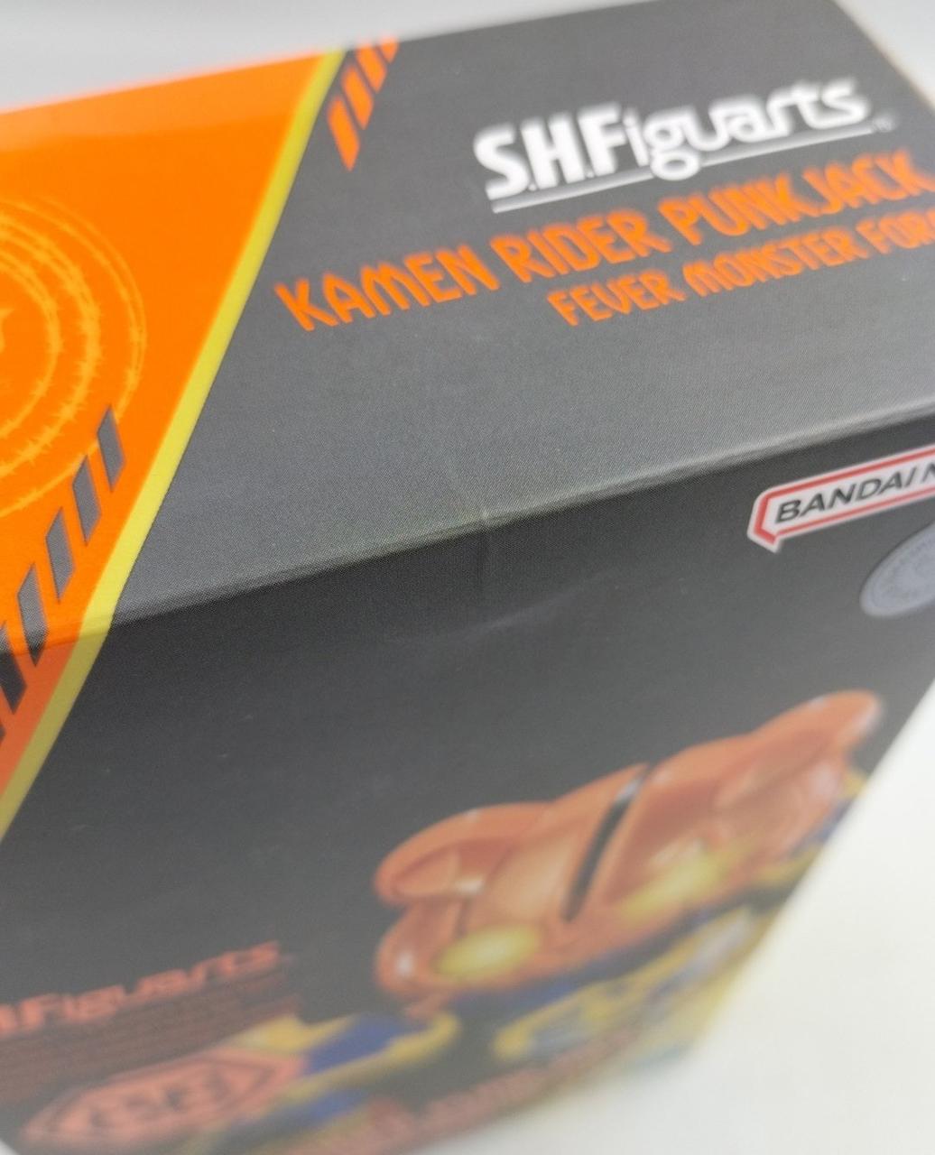 箱ヘコみあり