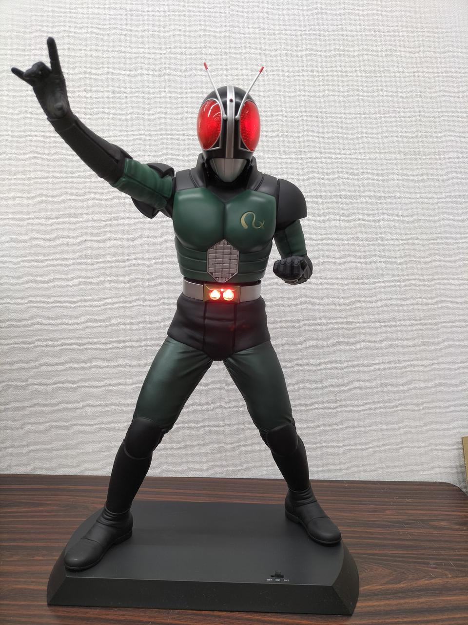 仮面ライダーBLACK  ＲＸ★圧倒的な造形美に超可動★魂ネイションズ★２０１４ 仮面ライダーBLACK RX」全高40cmのビッグスケールでフィギュア化