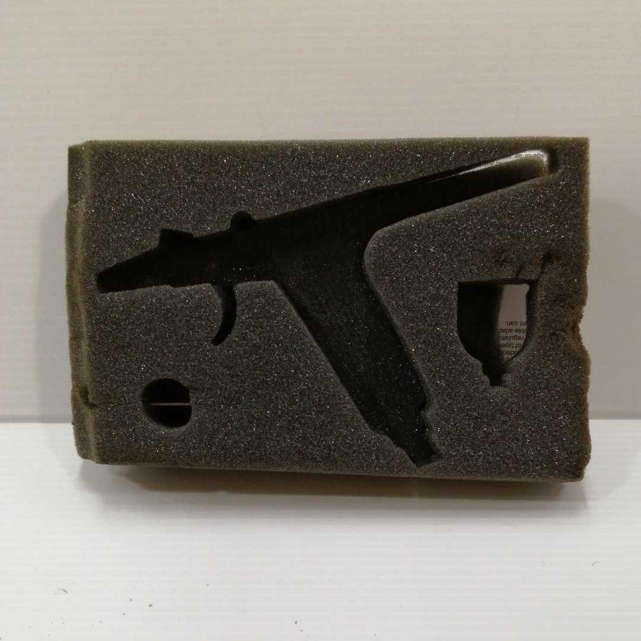 収納用のスポンジが劣化によりダメージあり