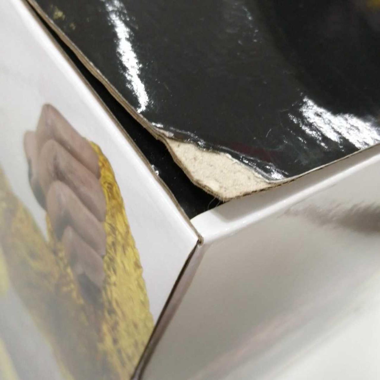 箱ダメージあり