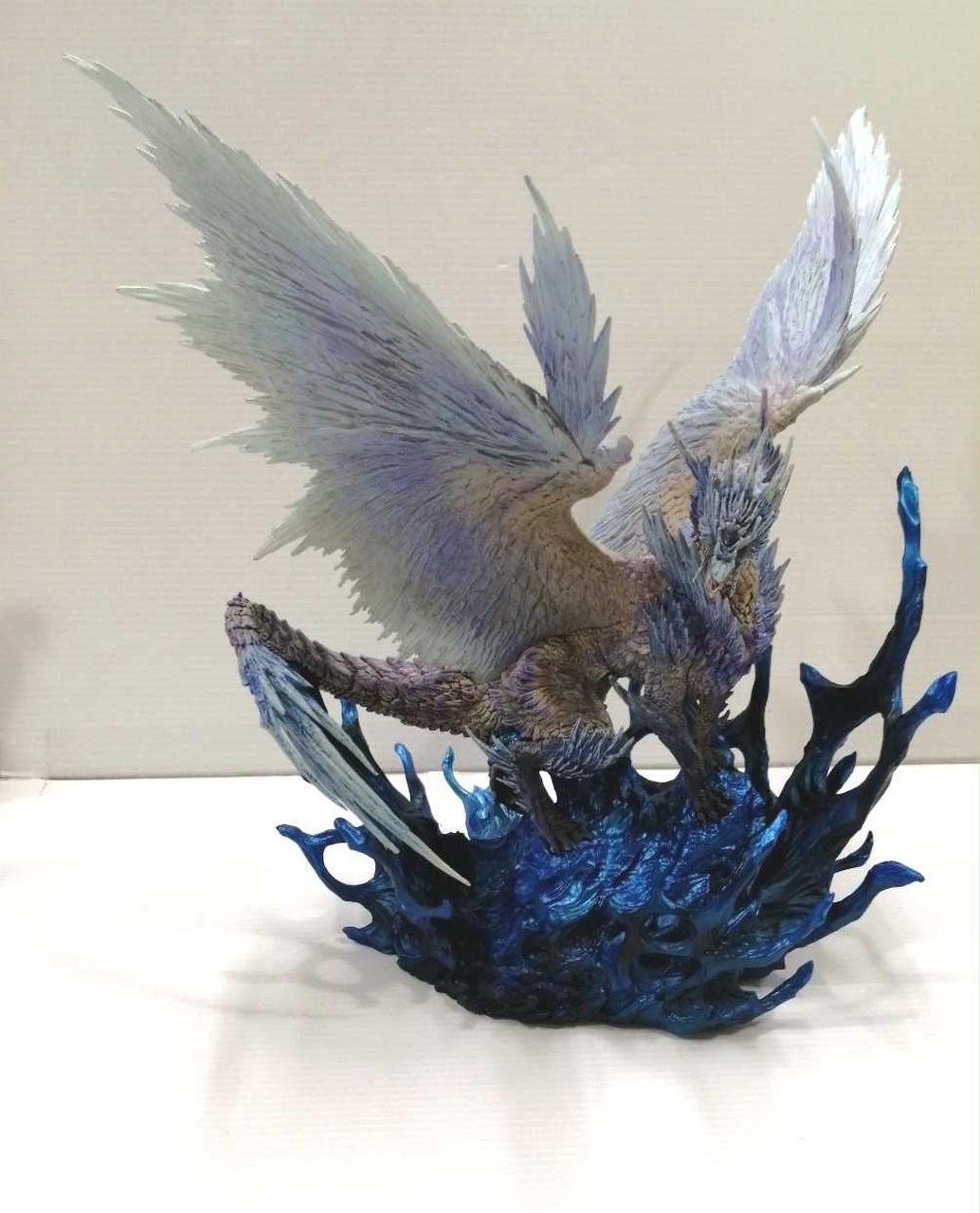 イヴェルカーナ モンスタートロフィー 約20cm Amazon | BANDAI 一番くじ モンスターハンターワールド アイス