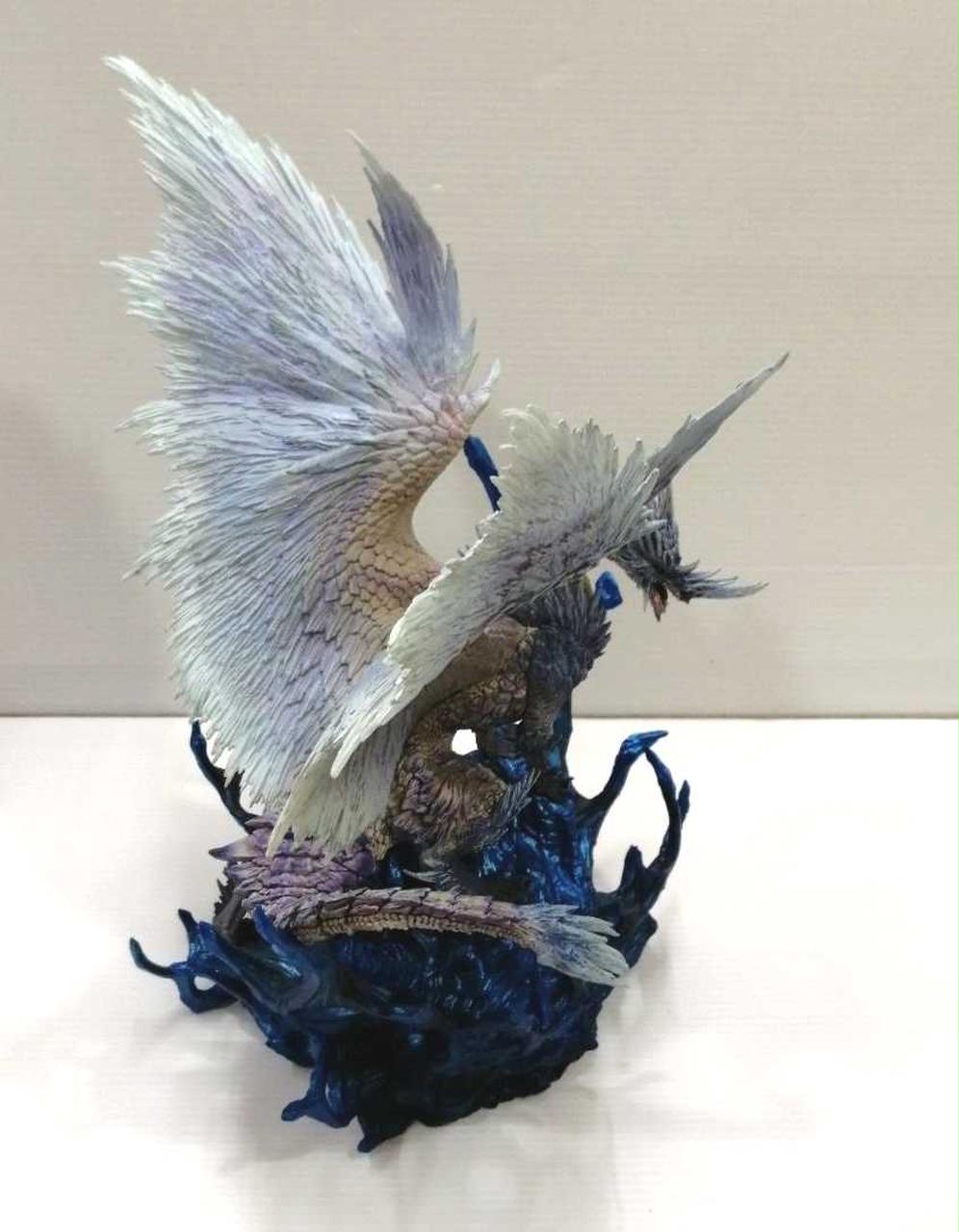 イヴェルカーナ モンスタートロフィー 約20cm Amazon | BANDAI 一番くじ モンスターハンターワールド アイス