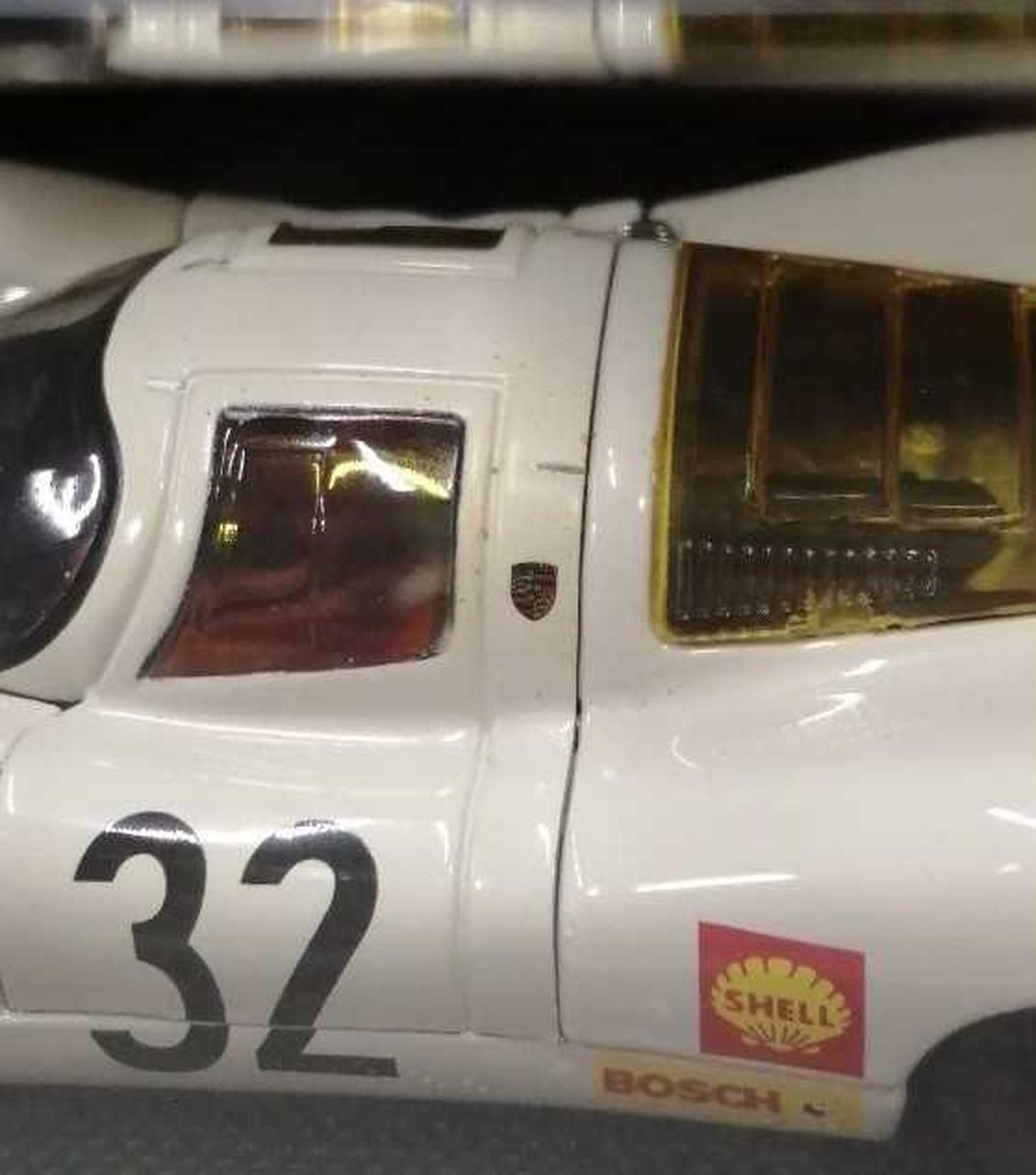 経年劣化による汚れがあります。