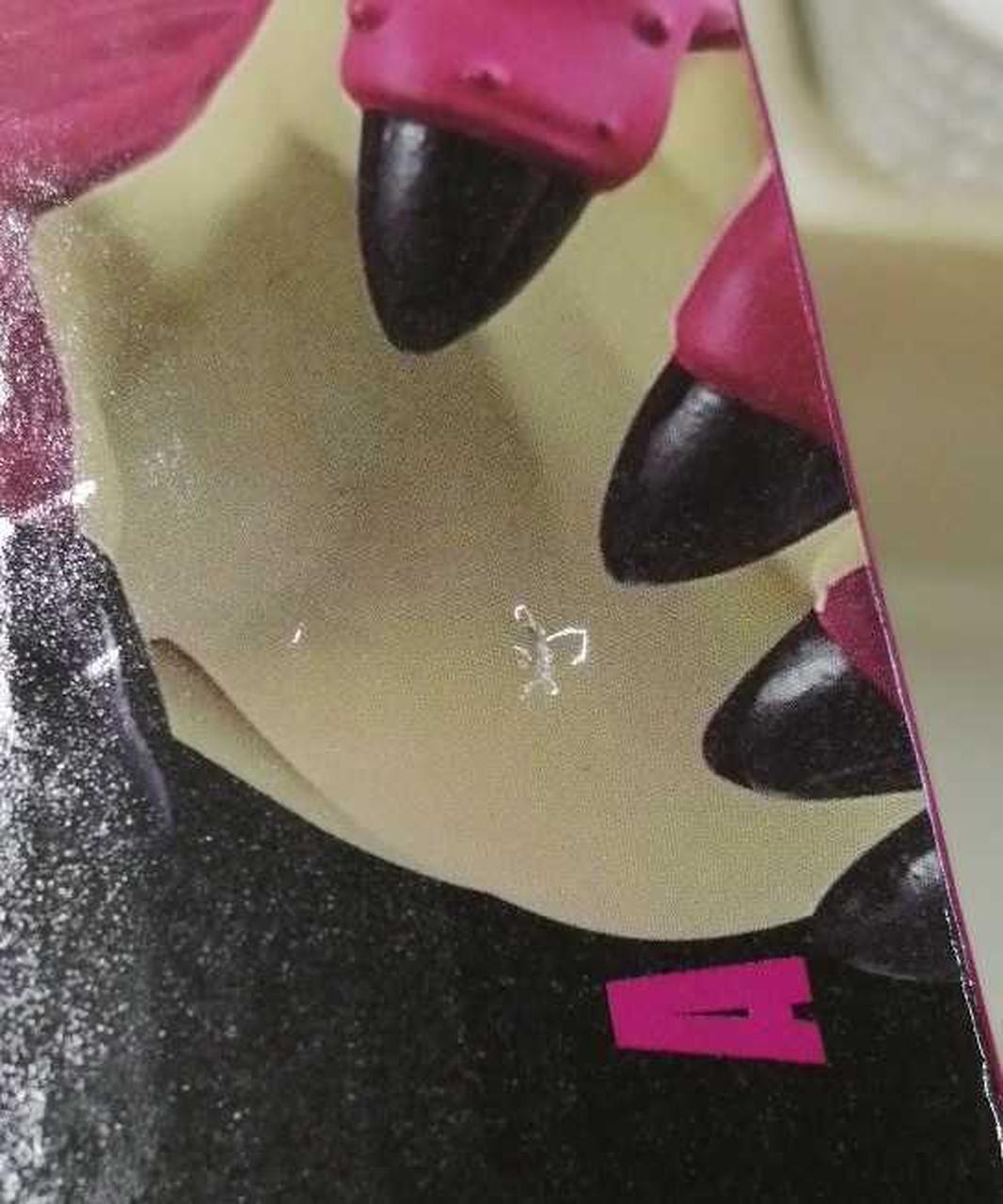 小さい穴？があります