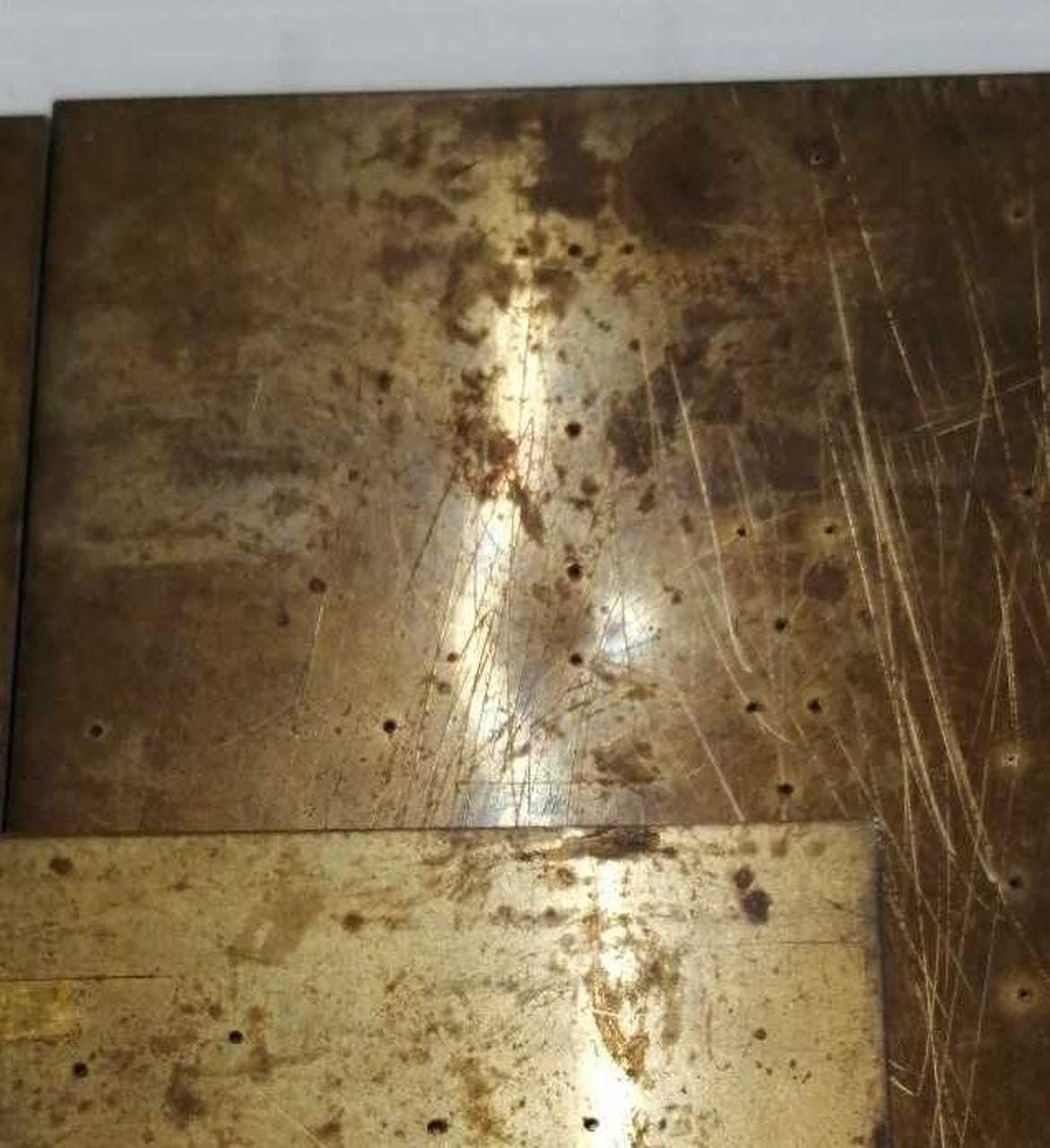 1箇所凹みがあります