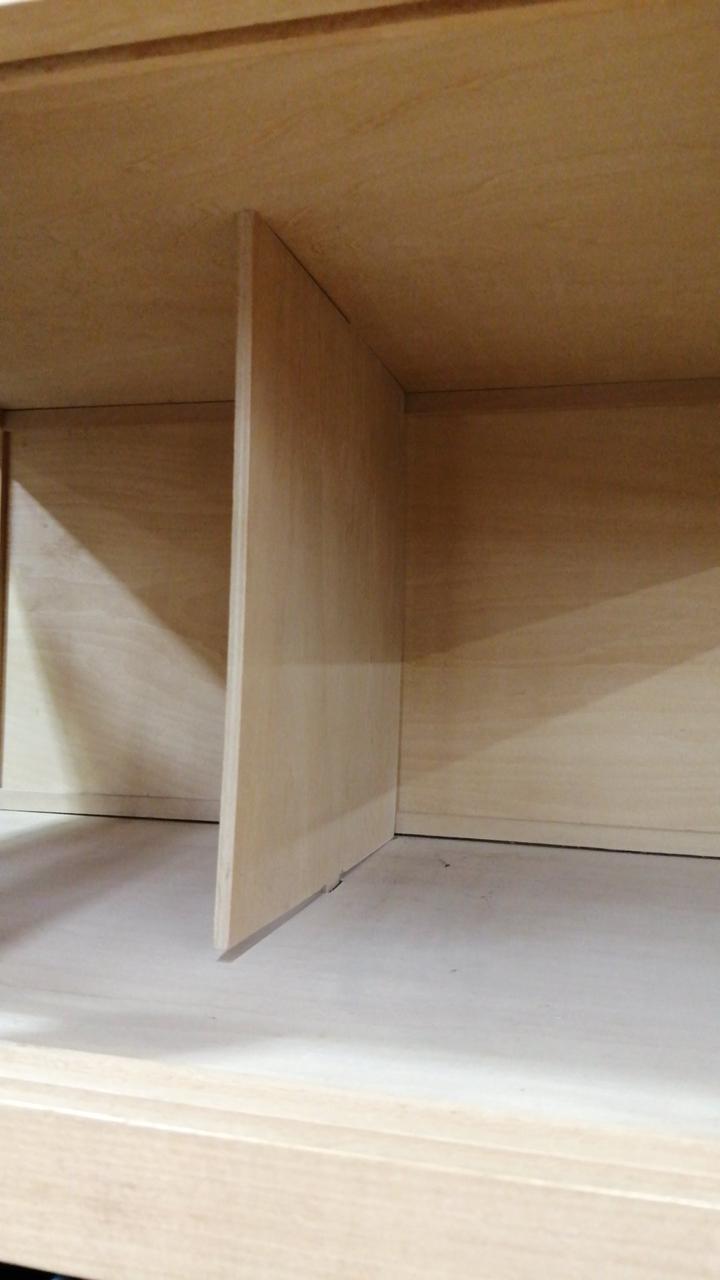 床が歪んでいます