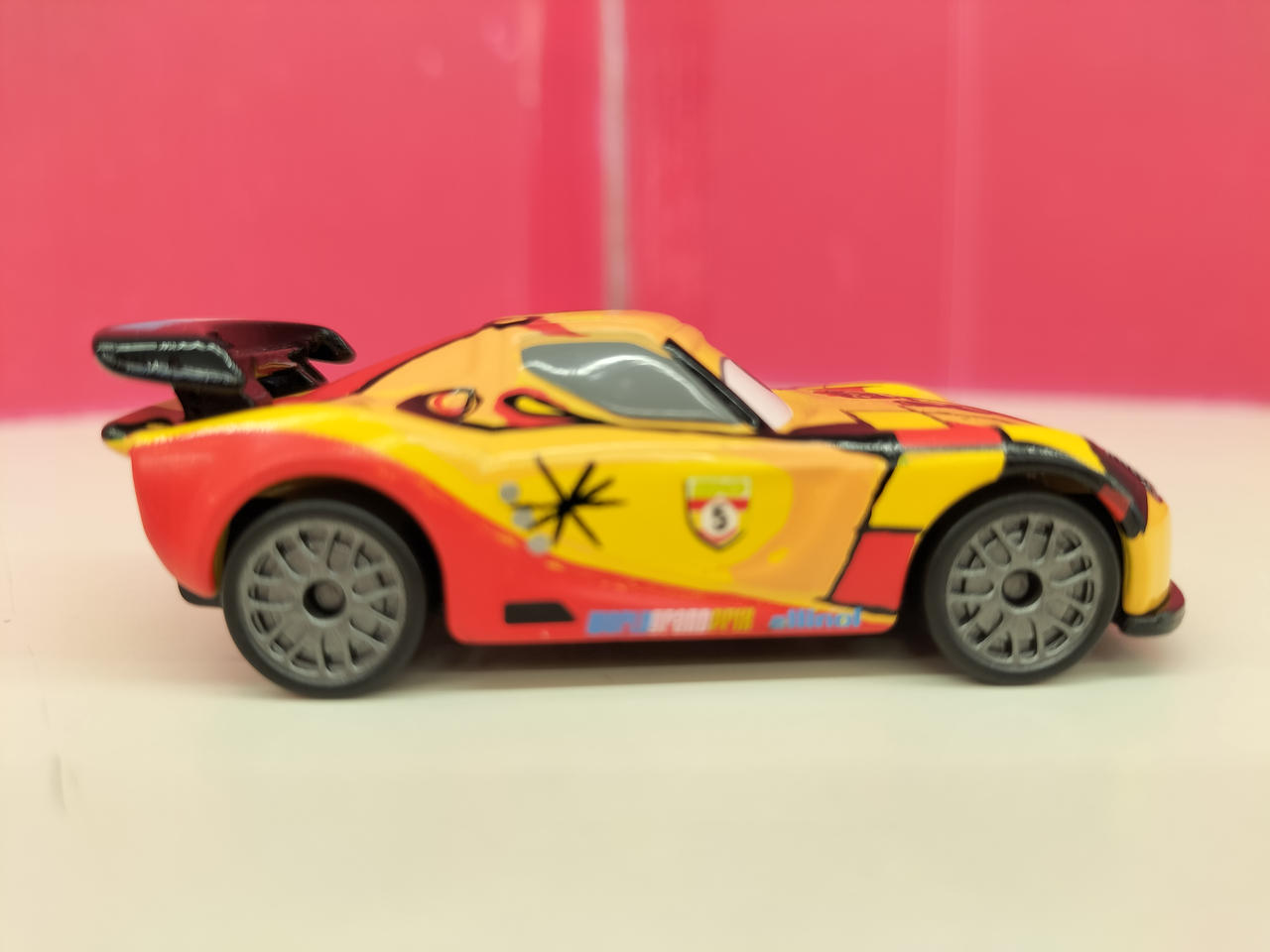 【新品未開封】カーズ トミカ C-37 ミゲル カミーノ (スタンダードタイプ) 新品未開封】カーズ トミカ C-37 ミゲル カミーノ (スタンダード