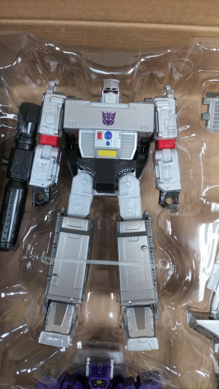 トランスフォーマー ネメシスブレイカー　ハズブロ版 Amazon.co.jp: Hasbro トランスフォーマー ジェネレーションズ