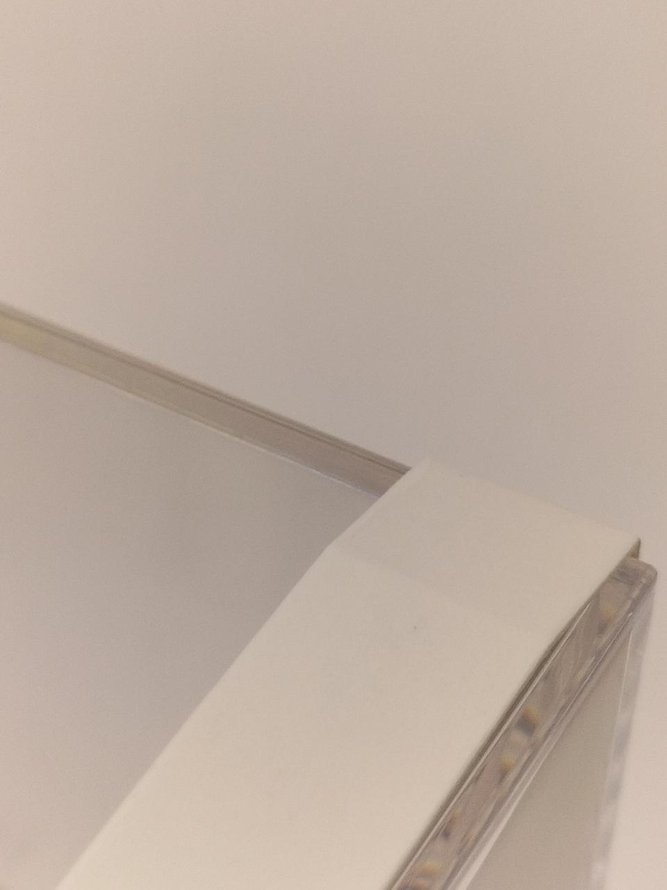 外箱折れ目有