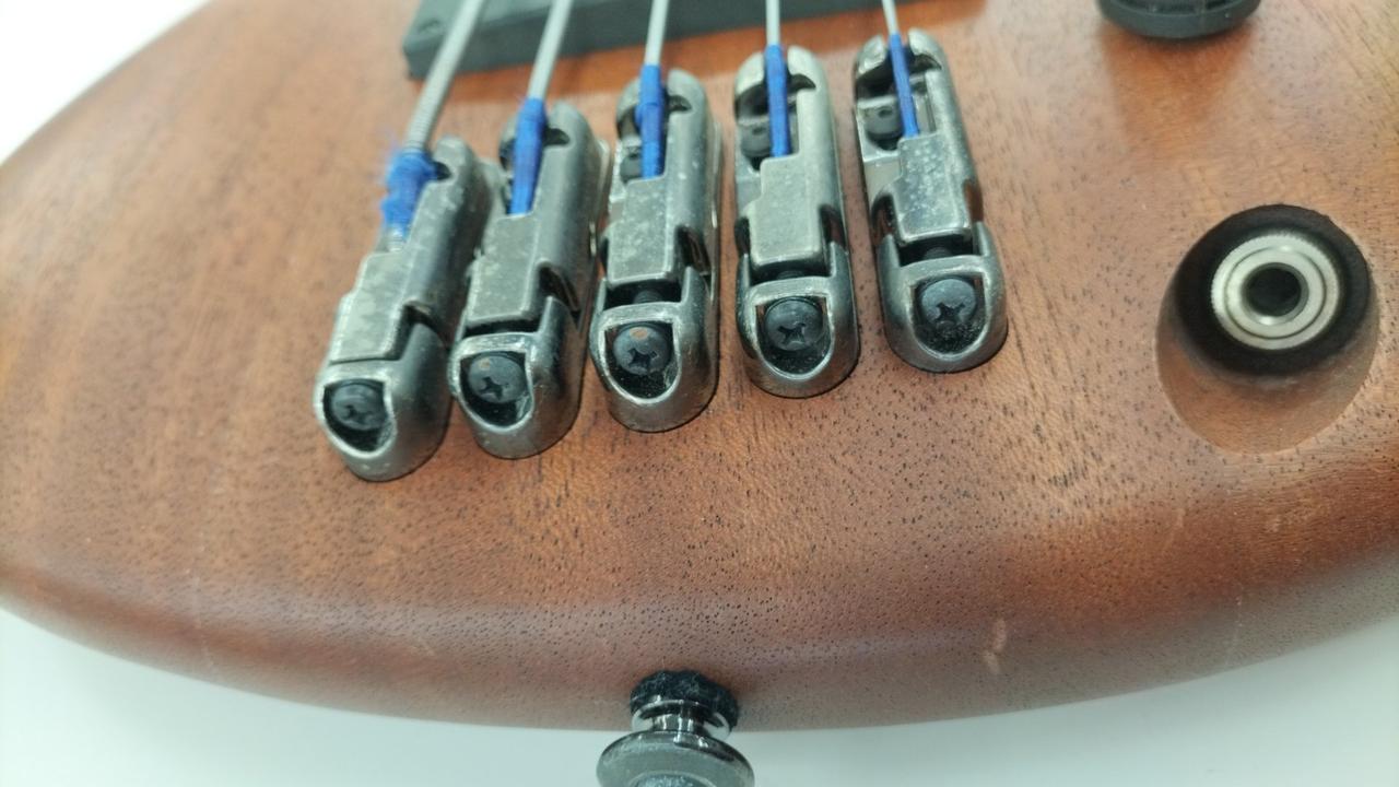 アイバニーズ(IBANEZ)|エレキベース|HARDOFFオフモール（オフモ