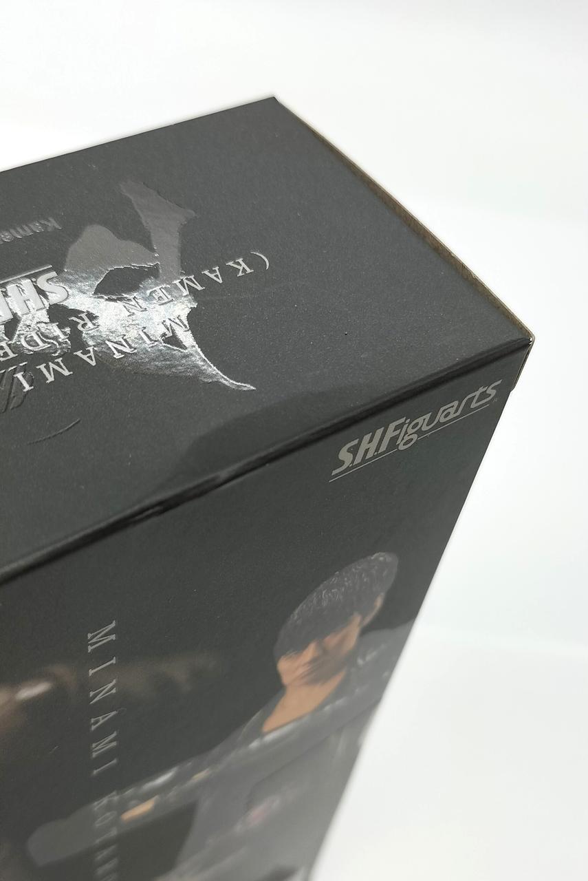 箱に少々へこみあります。