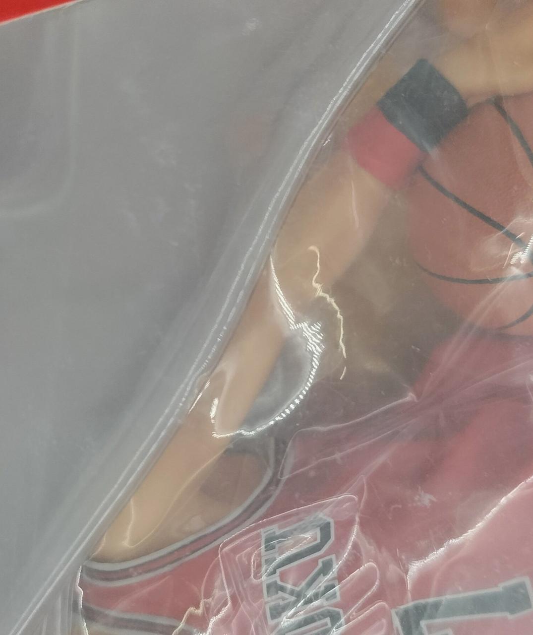 表面に擦れ・汚れあります。