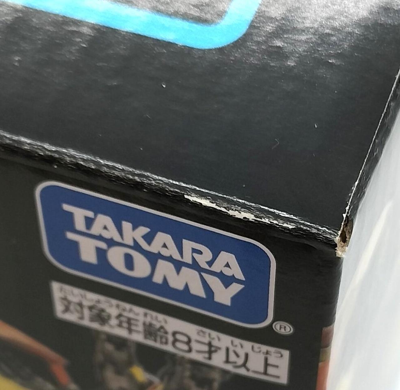 箱に擦れがございます。