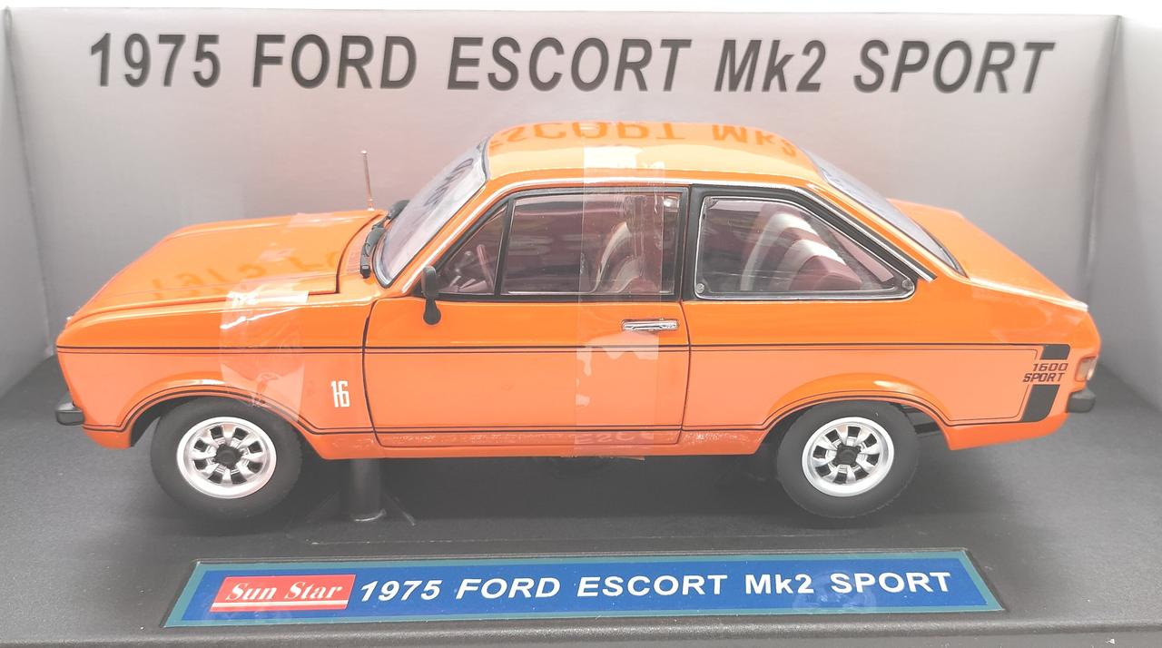 箱あり、開封済み品です。