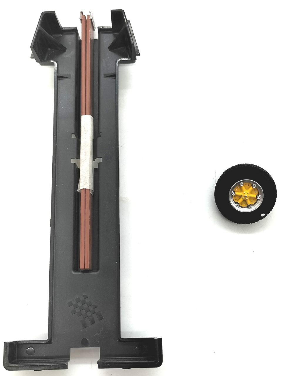 破損した前輪です。