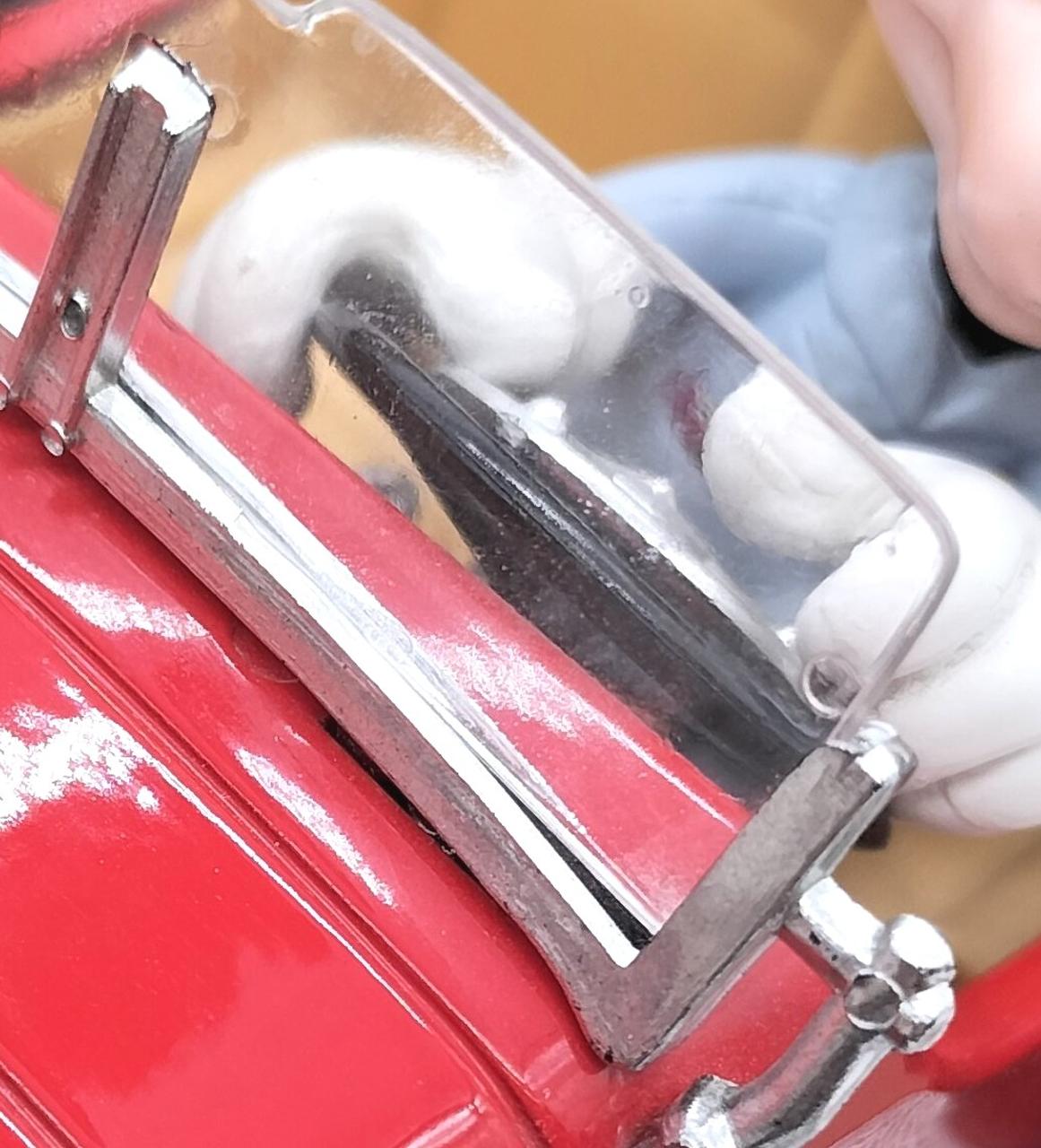 フロントガラスにヨゴレがございます。