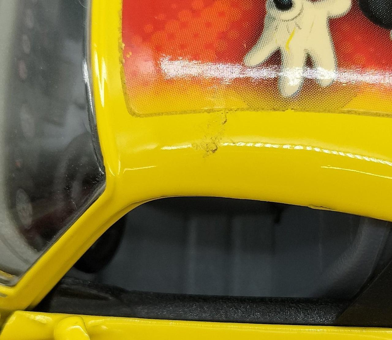 車体にヨゴレがございます。