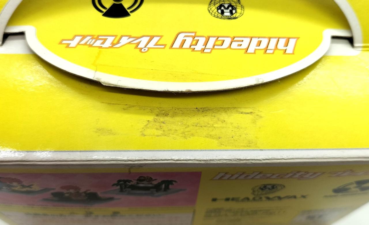 テープ跡がございます。