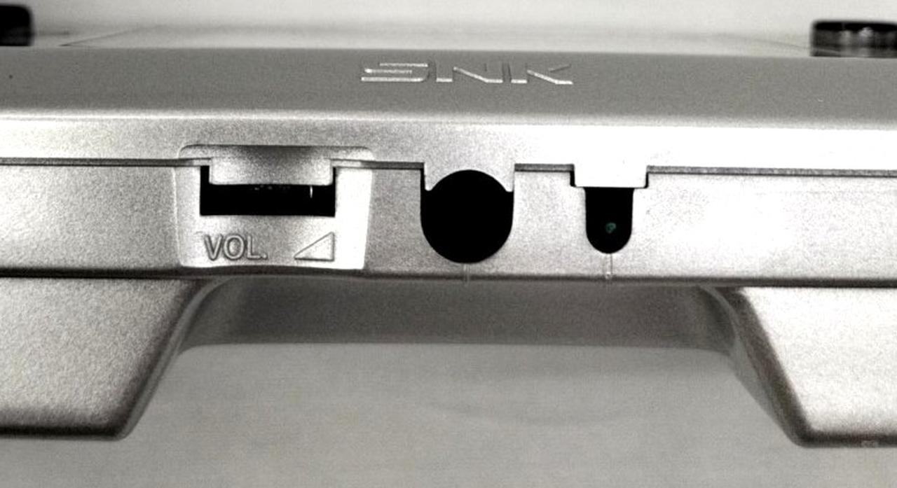 端子内部液漏れ跡あり。