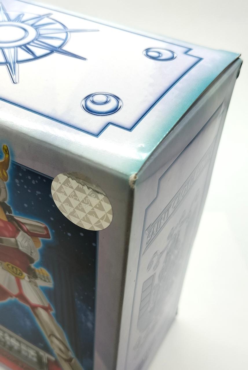 箱に少々ダメージあります。