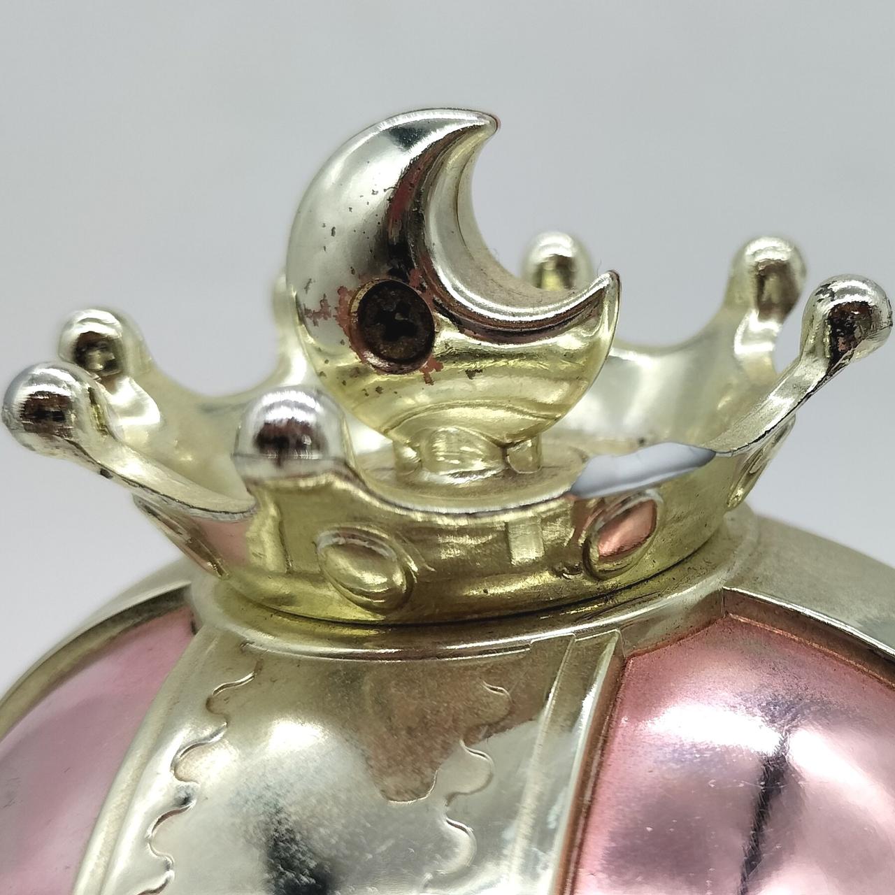 一部破損しています。