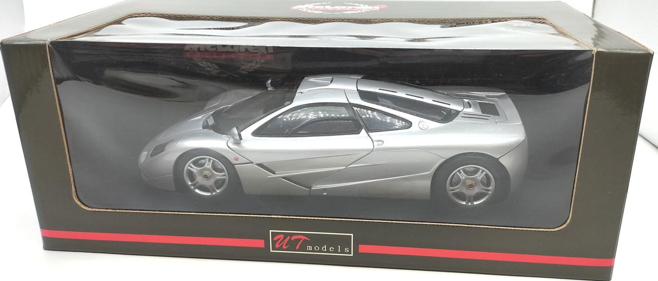 1/18スケールカー