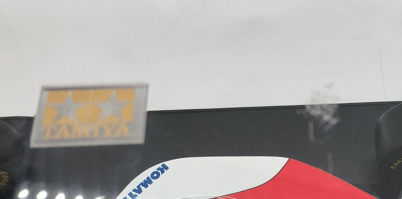 ケース上部にキズあり