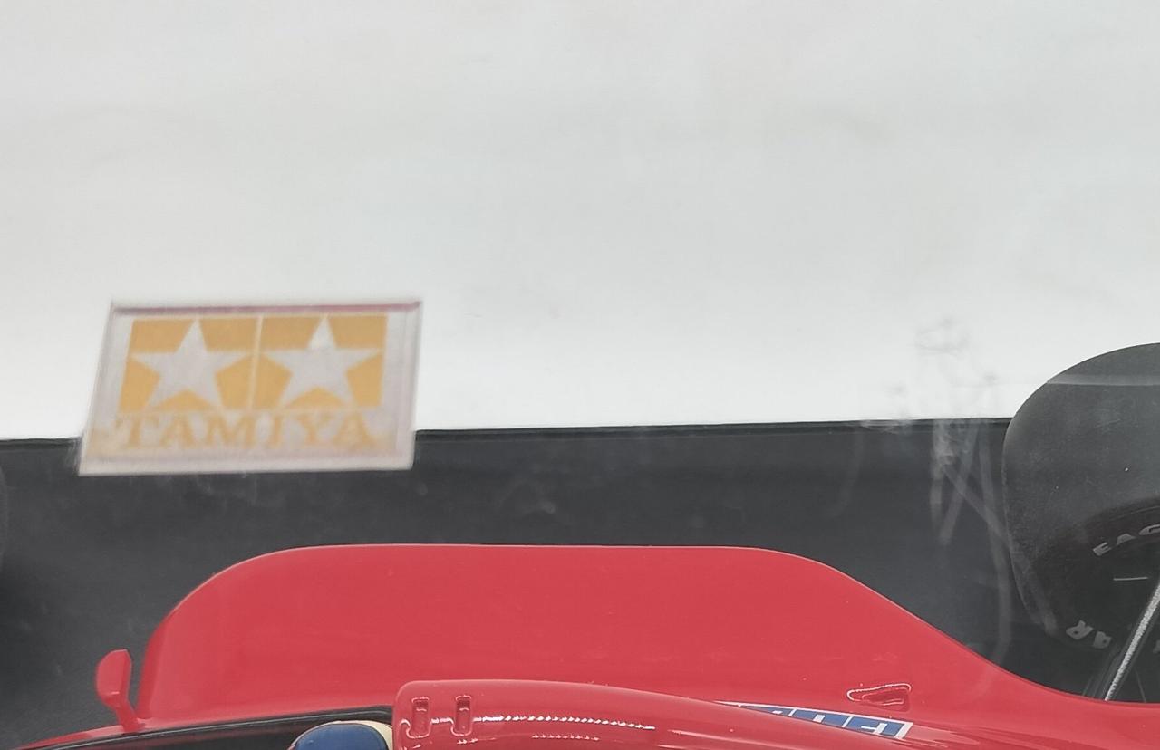 ケース上部にキズあり