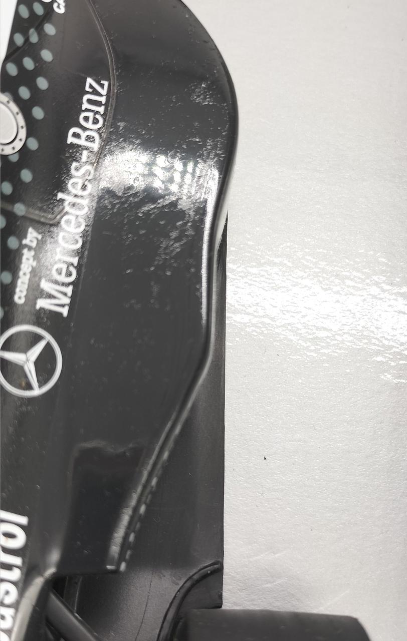 塗装ムラと思われます