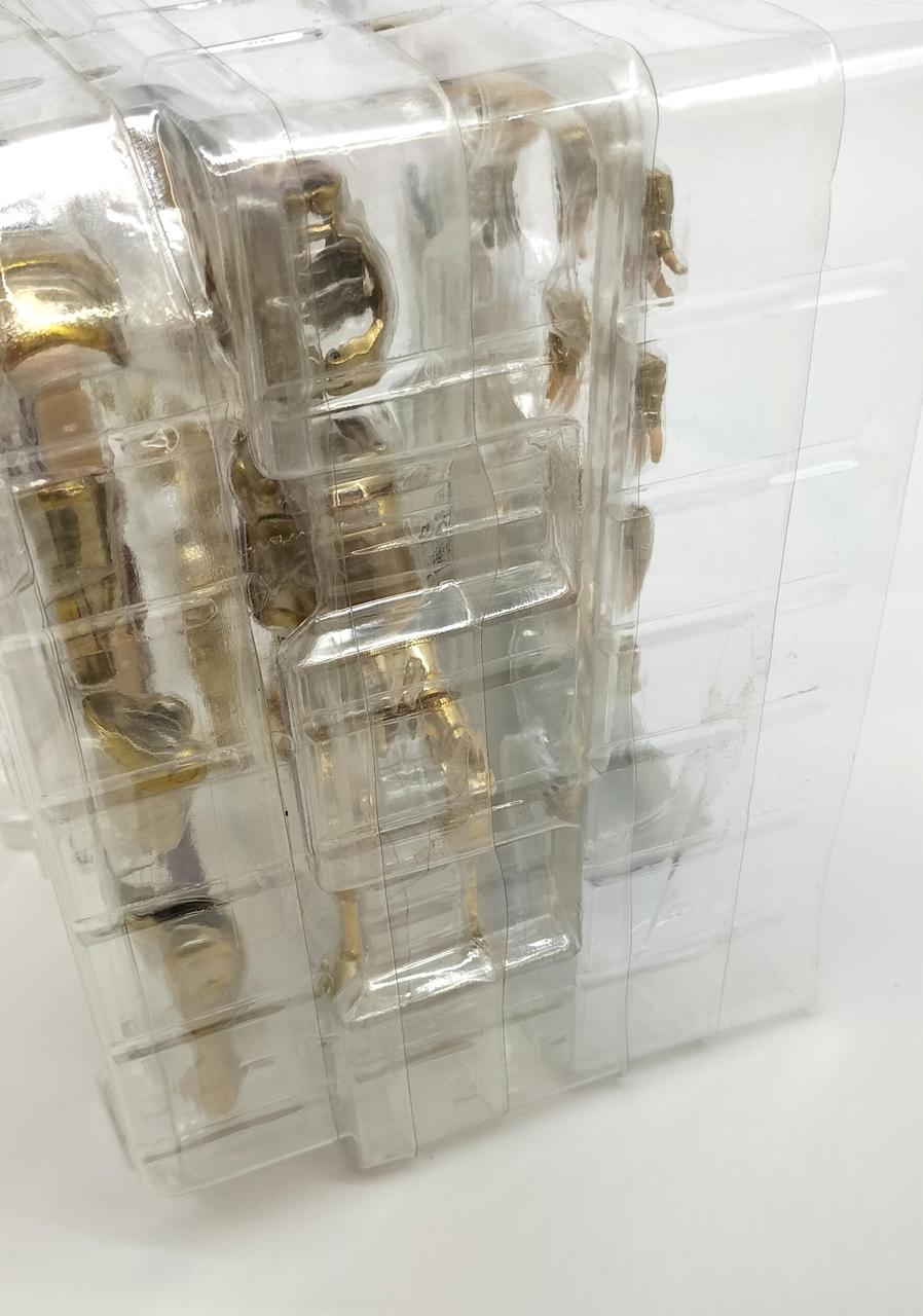 ブリスターにテープ跡あり