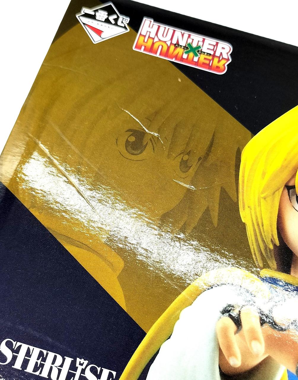 外箱正面にキズあり。