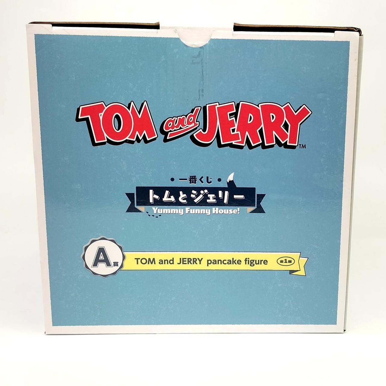 テープ跡あり。