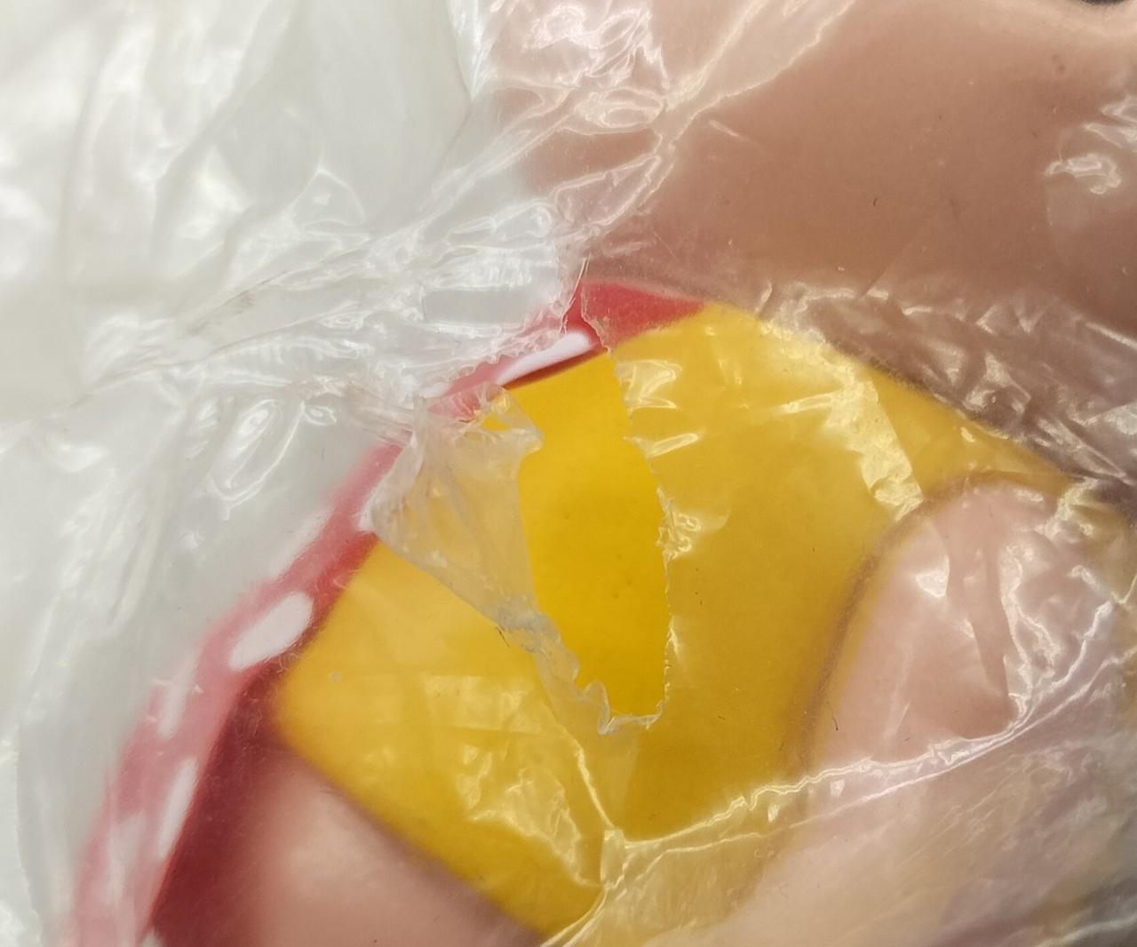 袋に一部穴があります。