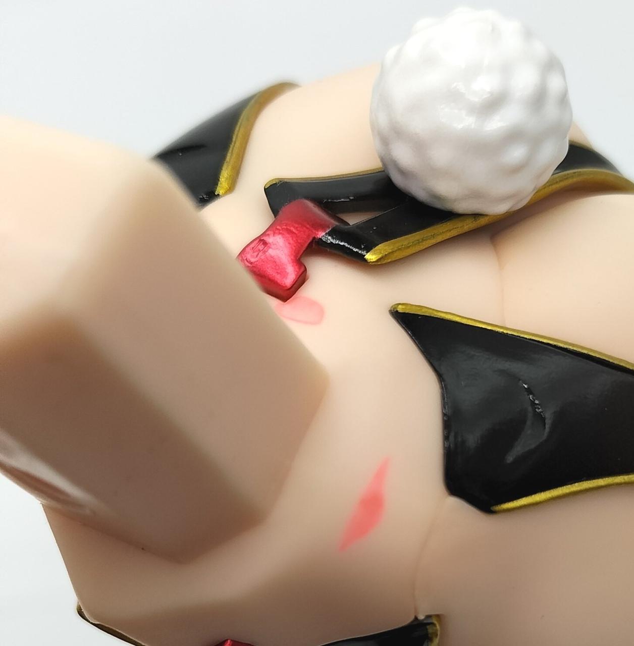 接続部に色移りがあります。