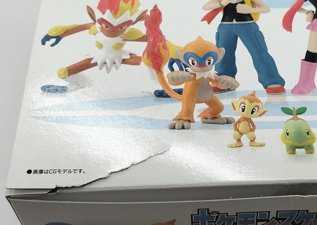 箱に破れがございます。