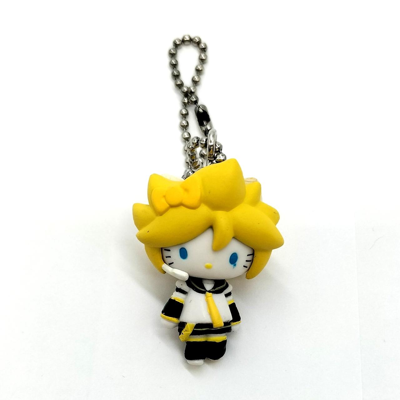 小キズ、目のにじみあり