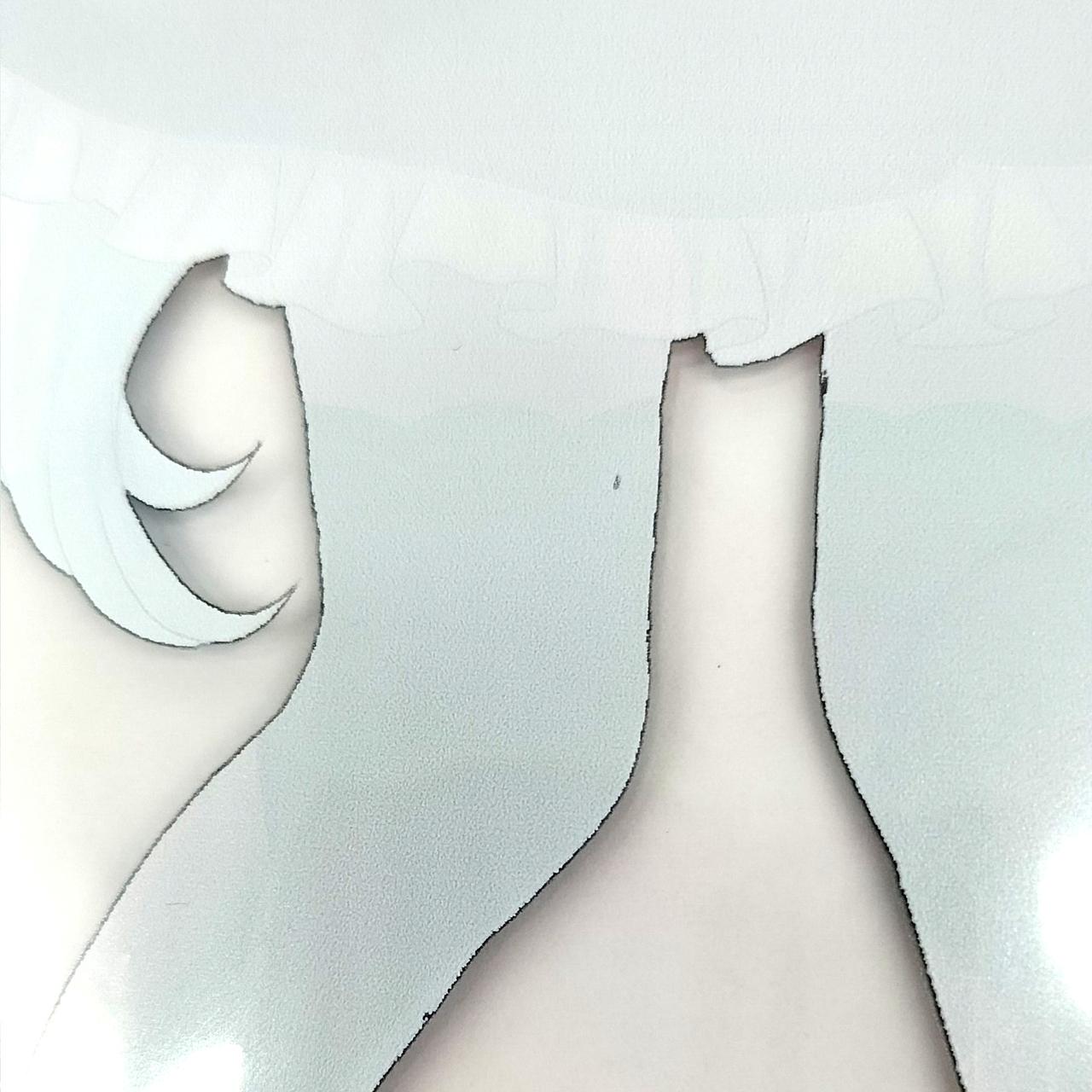 裏にわずかな汚れあり