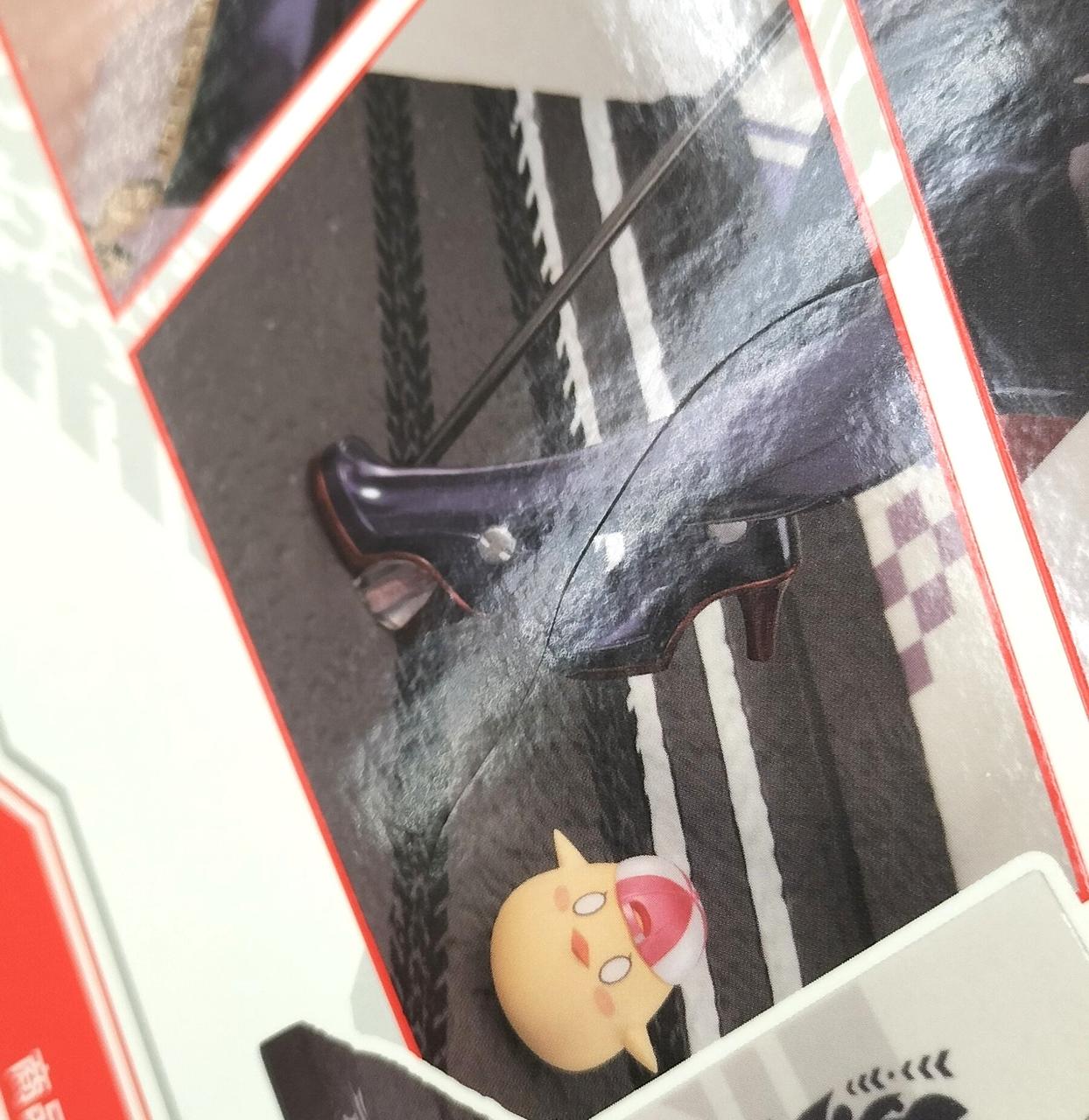 箱背面にキズあり