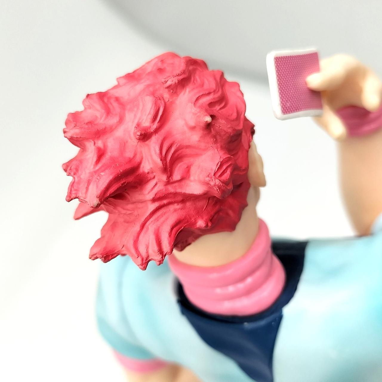 髪先に２箇所塗装剥げあり