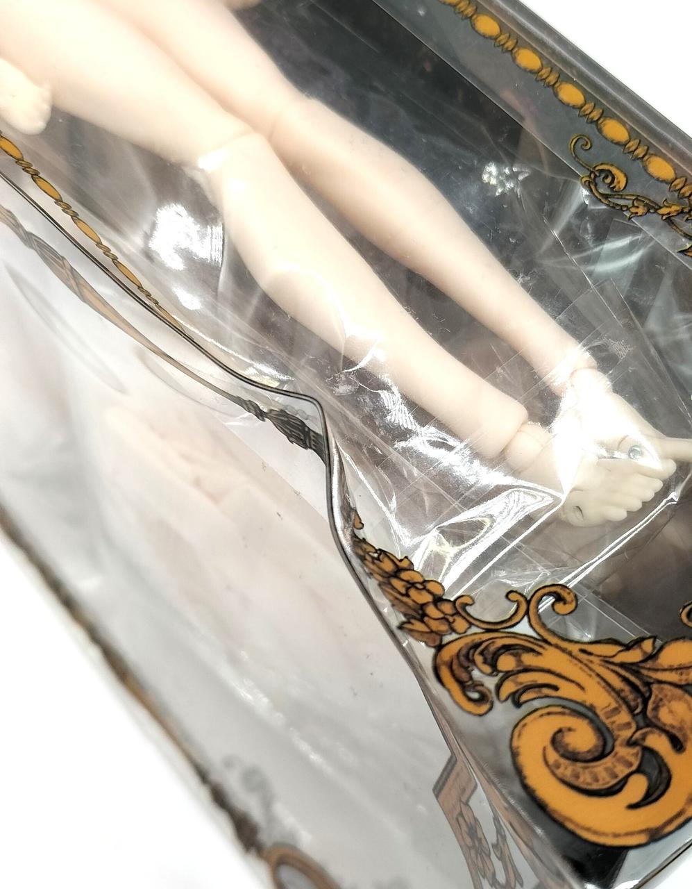 特典ボックスに大きく凹みあり