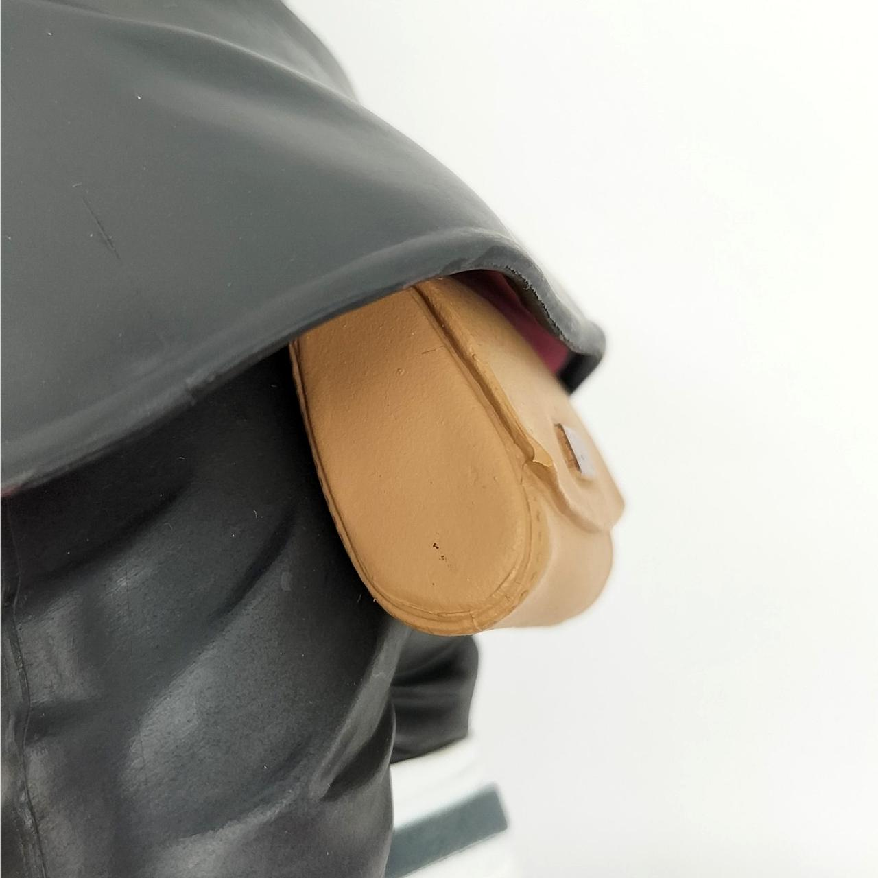 わずかに黒い汚れあり