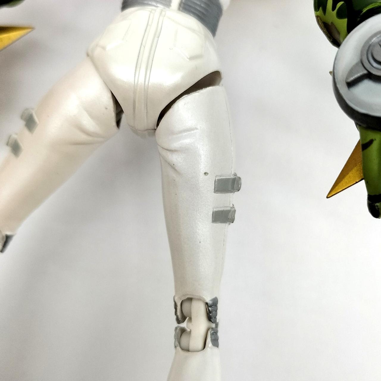 背面側に塗装剥げあり