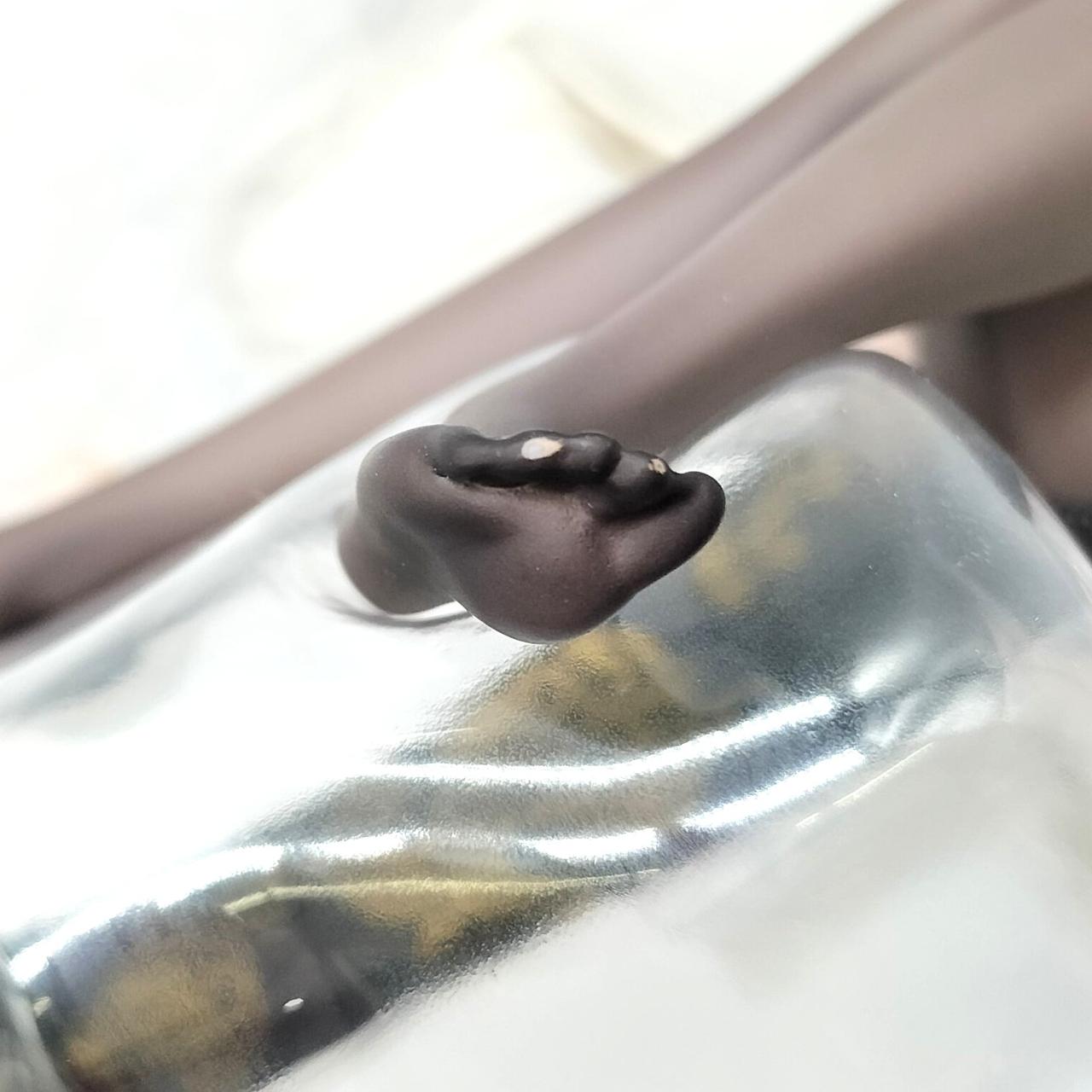 つま先に塗装剥げあり