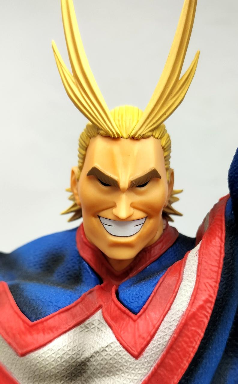 額にわずかな汚れあり