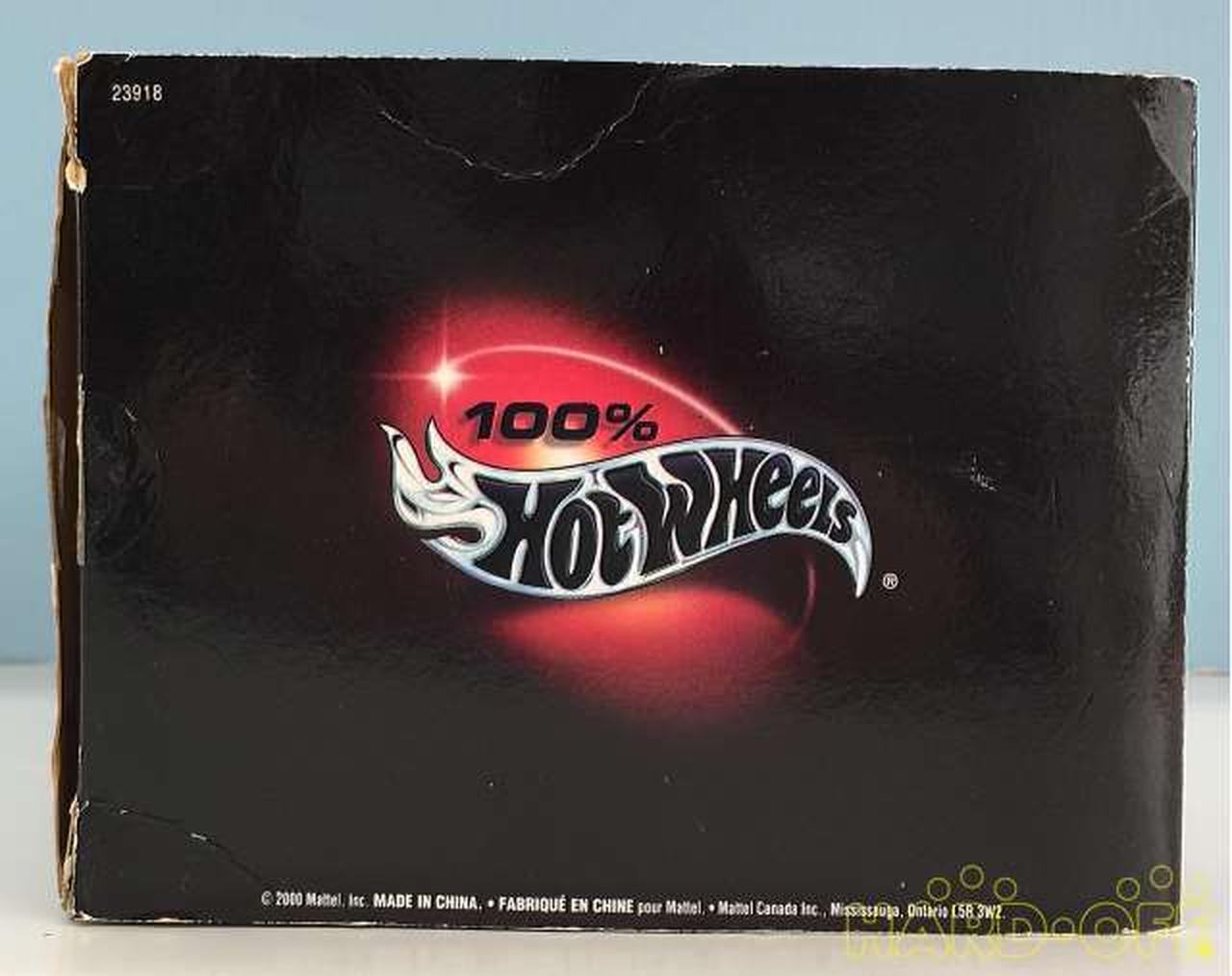 箱にダメージあります。