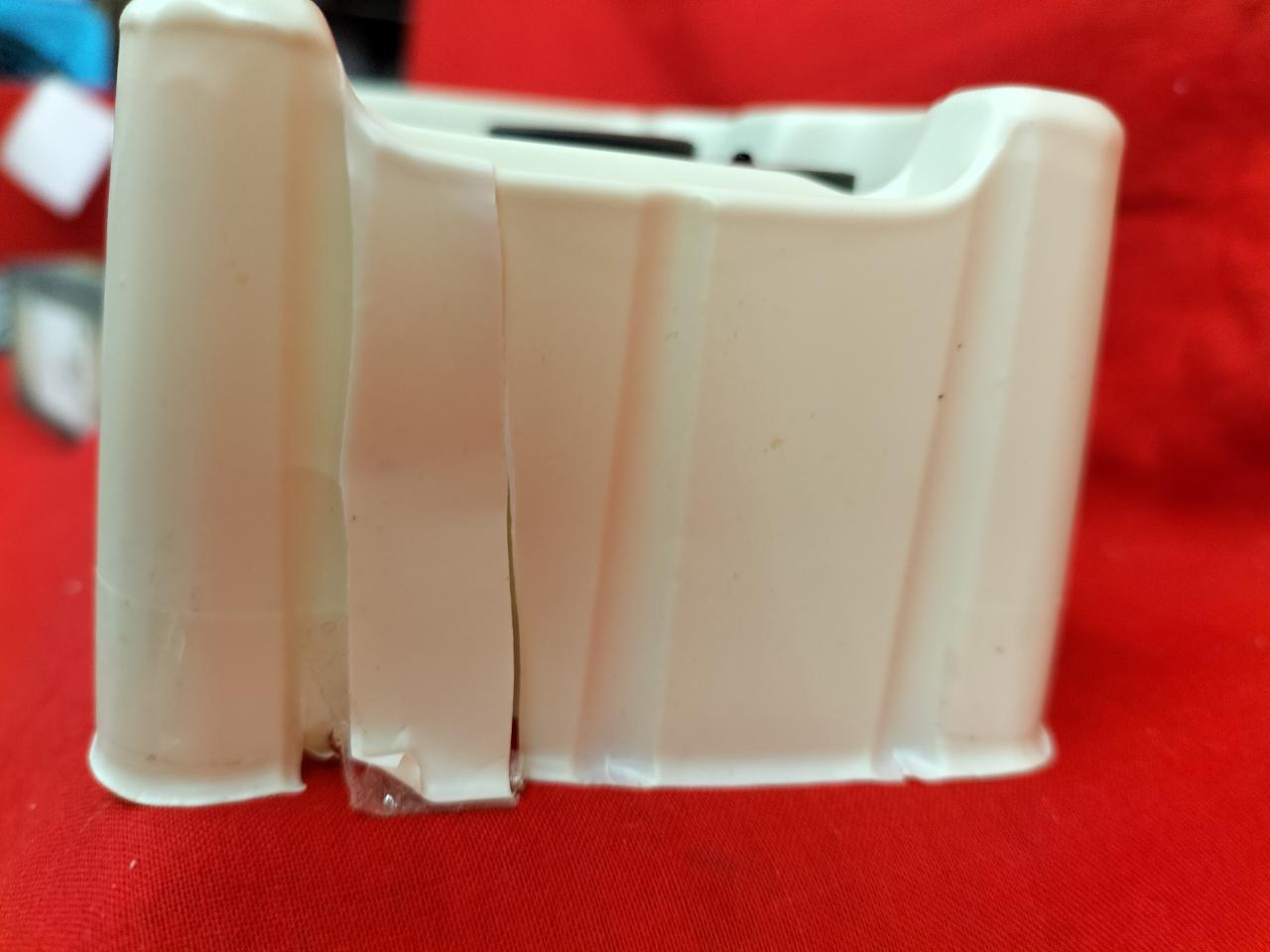 内ケース破れあります