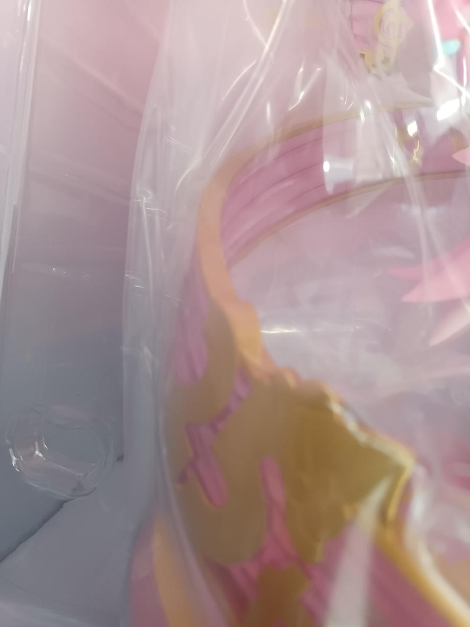 ブリスター下部に緩みあり