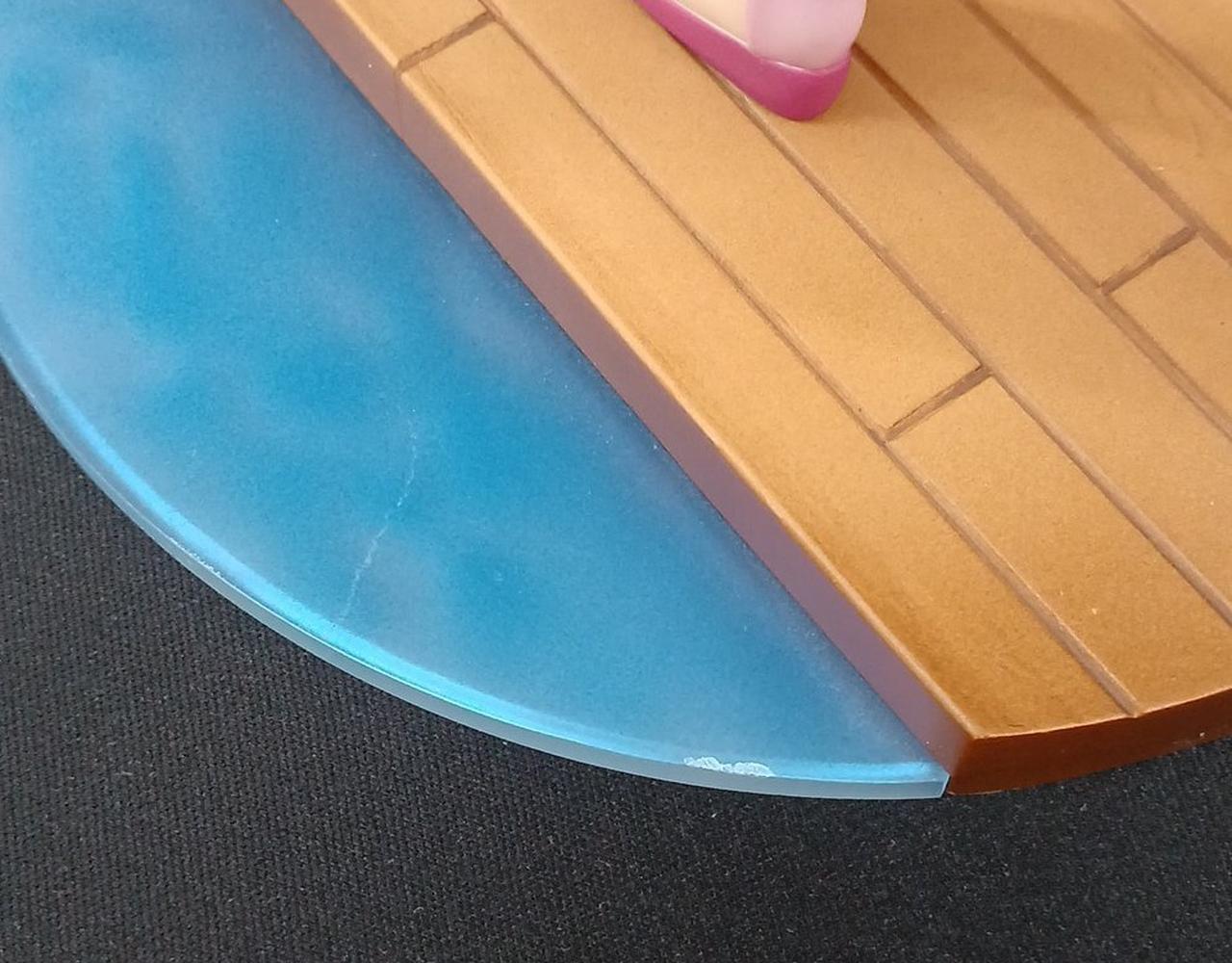 キズと欠けあり